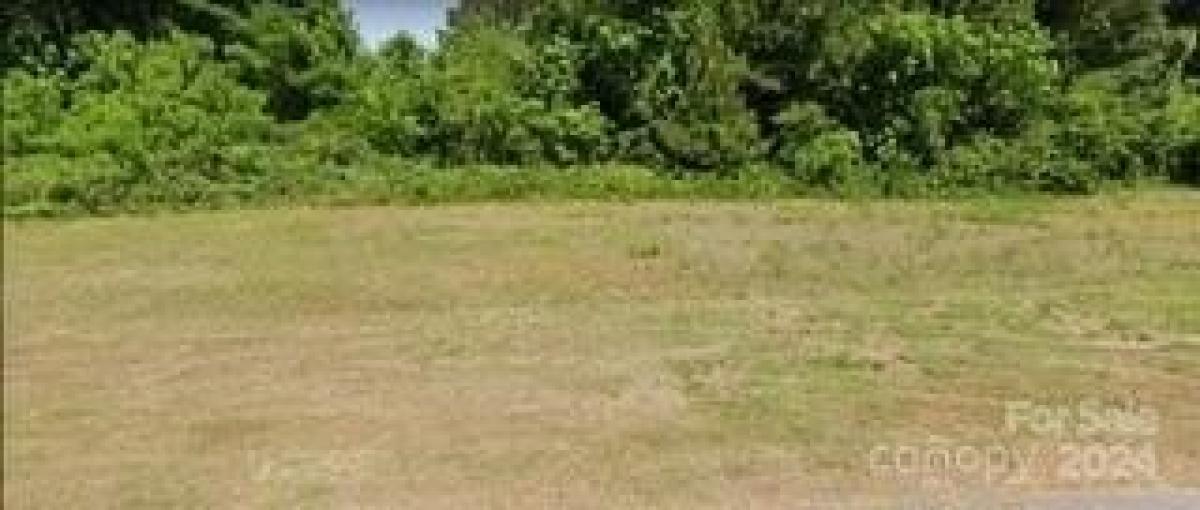 Picture of Residential Land For Sale in Lumberton, North Carolina, United States