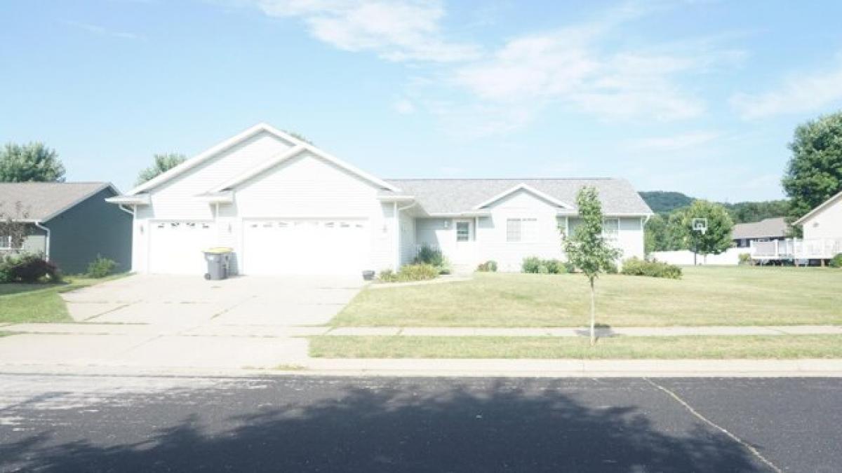 Picture of Home For Sale in Holmen, Wisconsin, United States