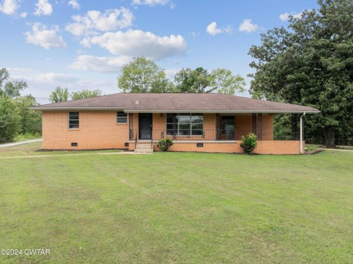 Picture of Home For Sale in Lexington, Tennessee, United States