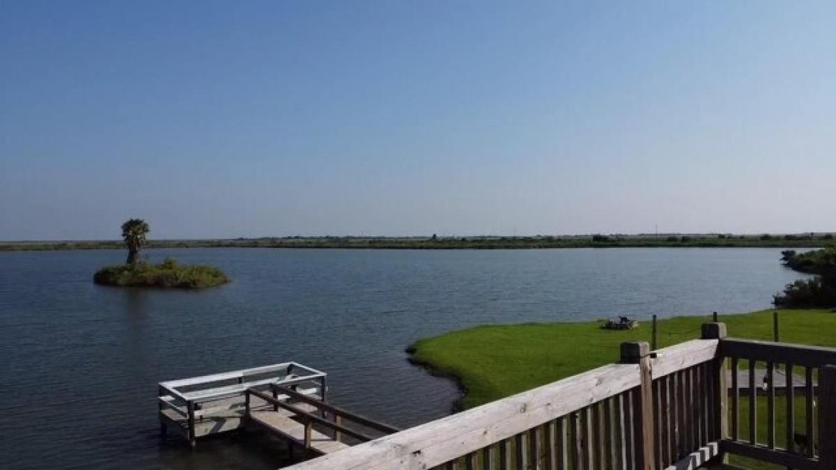 Picture of Residential Land For Sale in Crystal Beach, Texas, United States