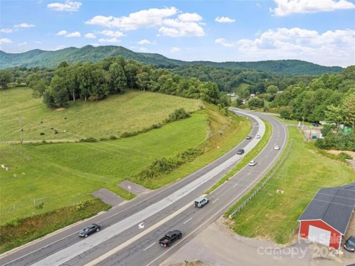 Picture of Residential Land For Sale in Burnsville, North Carolina, United States