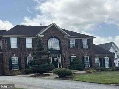 Home For Sale in West Grove, Pennsylvania