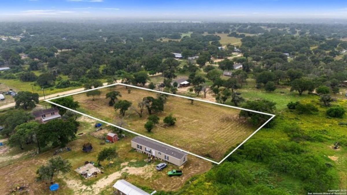 Picture of Residential Land For Sale in Somerset, Texas, United States