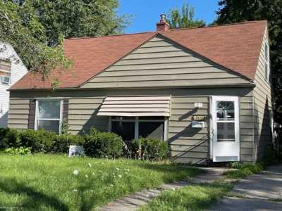 Home For Sale in Eastpointe, Michigan