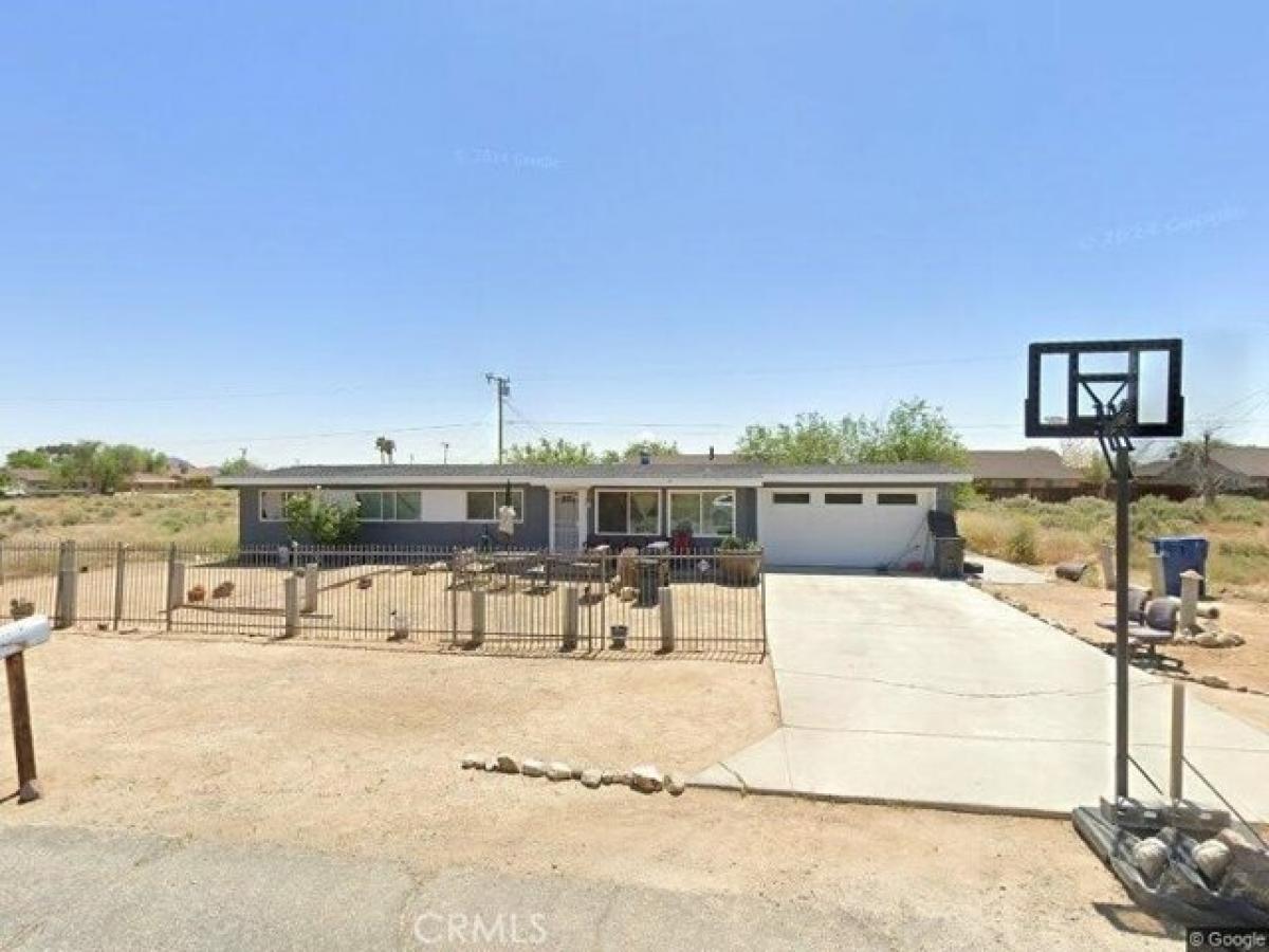 Picture of Home For Sale in California City, California, United States