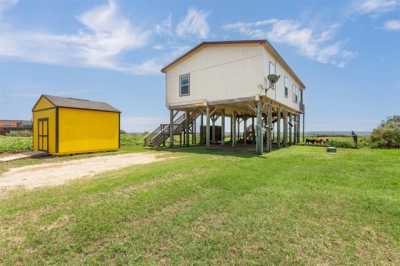 Home For Sale in Gilchrist, Texas