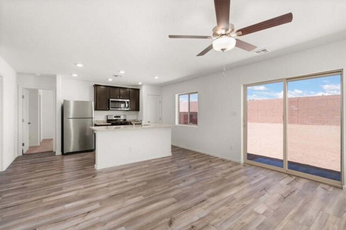 Picture of Home For Sale in Los Lunas, New Mexico, United States