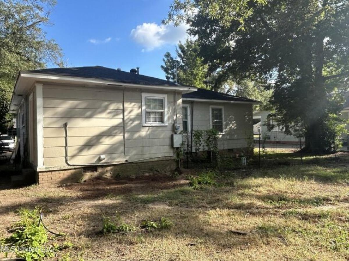 Picture of Home For Sale in Greenwood, Mississippi, United States