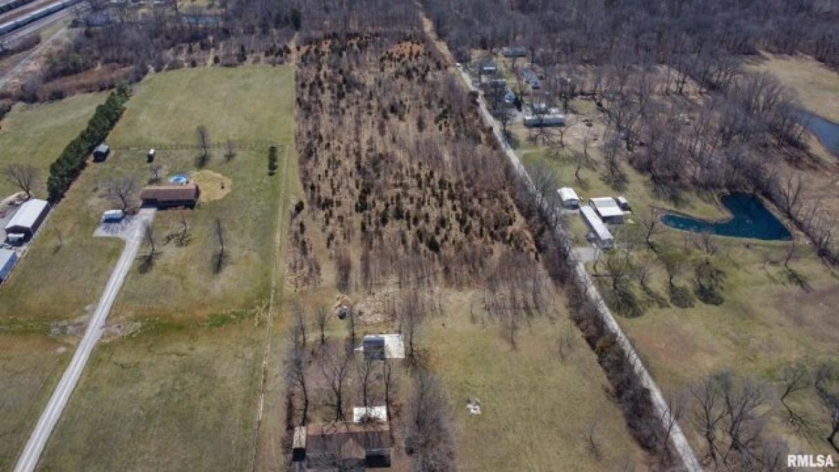 Picture of Home For Sale in Centralia, Illinois, United States