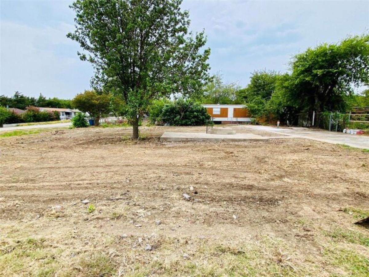 Picture of Residential Land For Sale in The Colony, Texas, United States