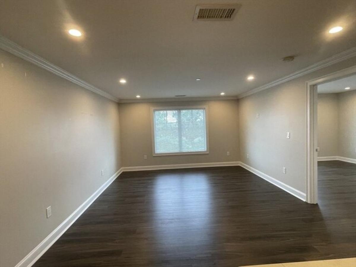 Picture of Apartment For Rent in Dedham, Massachusetts, United States