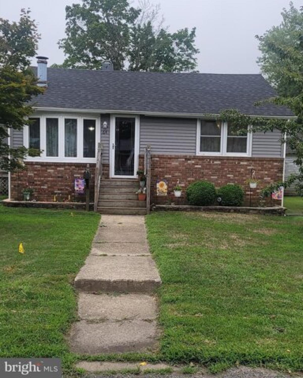 Picture of Home For Sale in Berlin, New Jersey, United States