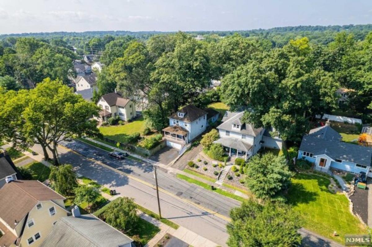 Picture of Home For Sale in Westwood, New Jersey, United States