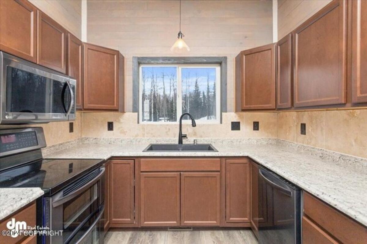 Picture of Home For Sale in Houston, Alaska, United States