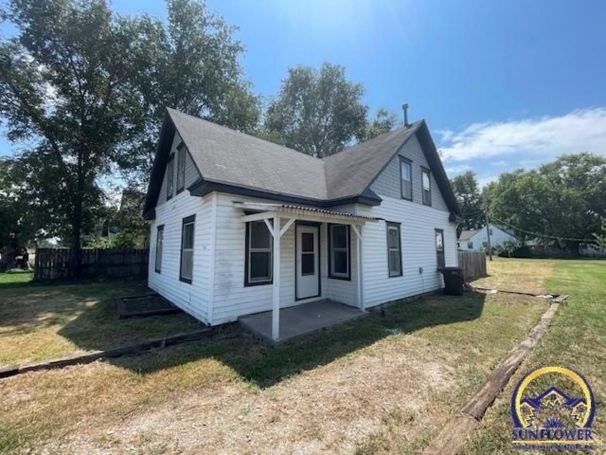 Picture of Home For Sale in Grantville, Kansas, United States