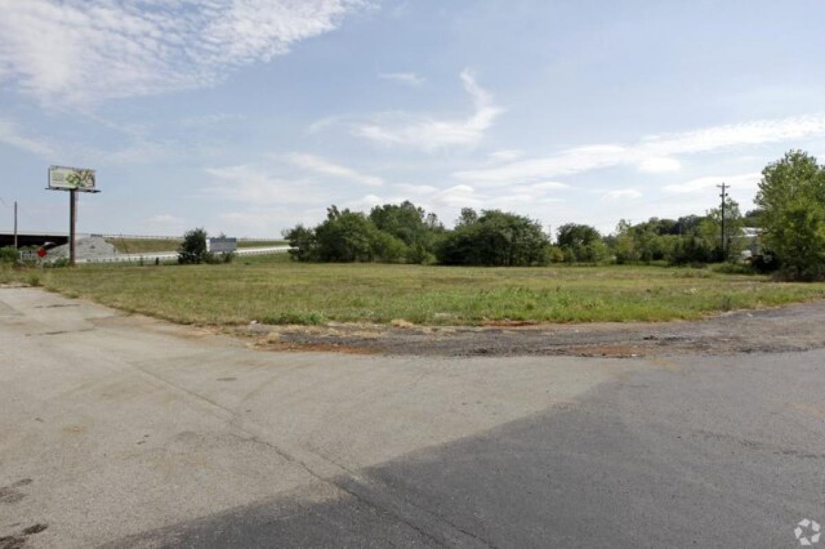 Picture of Residential Land For Sale in Clarksville, Tennessee, United States