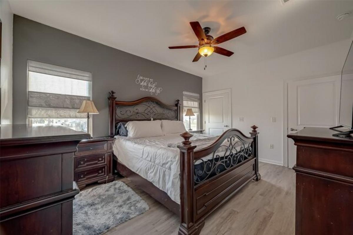 Picture of Home For Sale in Gilchrist, Texas, United States