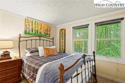 Home For Sale in Beech Mountain, North Carolina