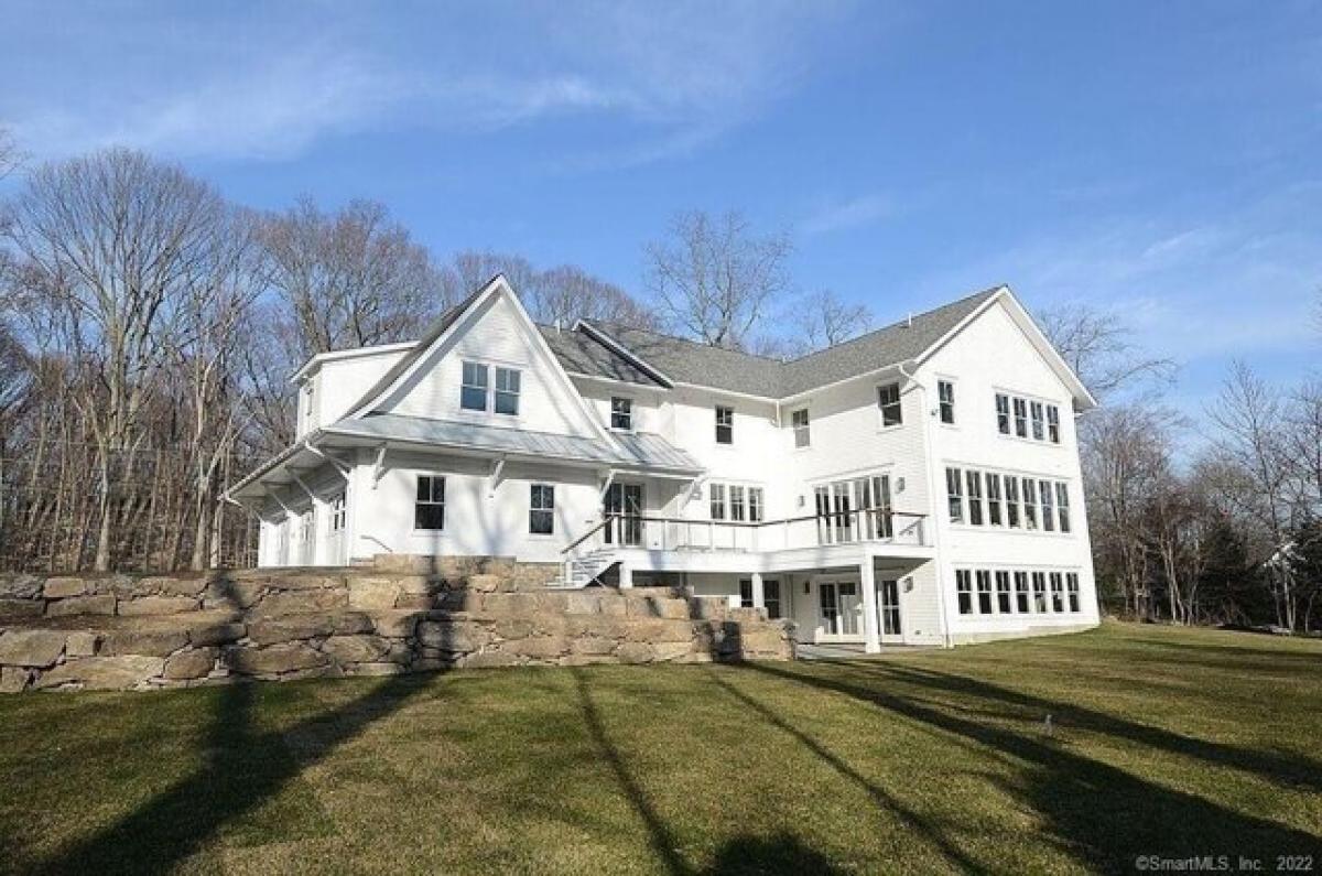 Picture of Home For Sale in Westport, Connecticut, United States