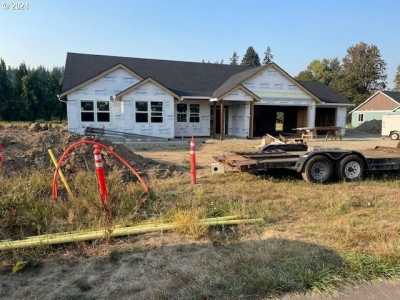 Home For Sale in Mulino, Oregon