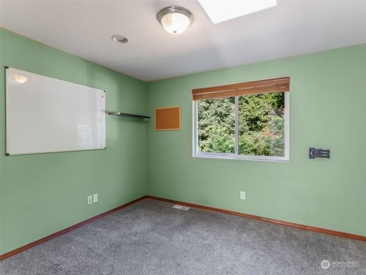 Picture of Home For Sale in Tumwater, Washington, United States