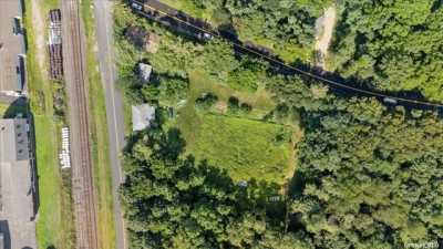 Home For Sale in Calverton, New York