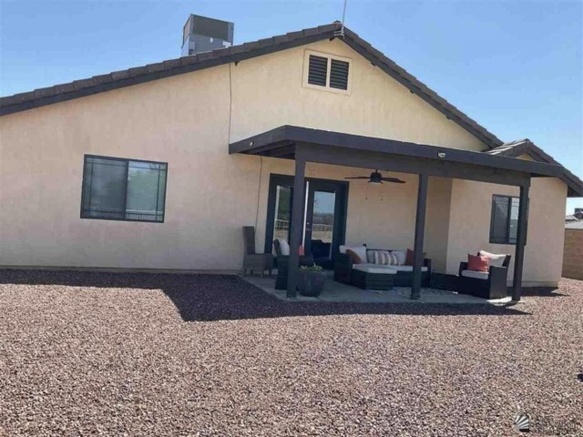 Picture of Home For Sale in Wellton, Arizona, United States