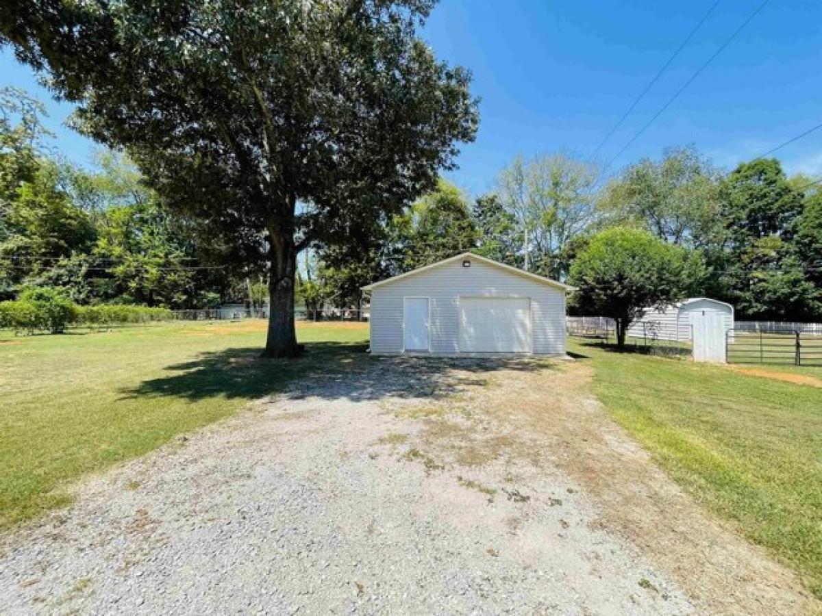 Picture of Residential Land For Sale in Rogersville, Alabama, United States