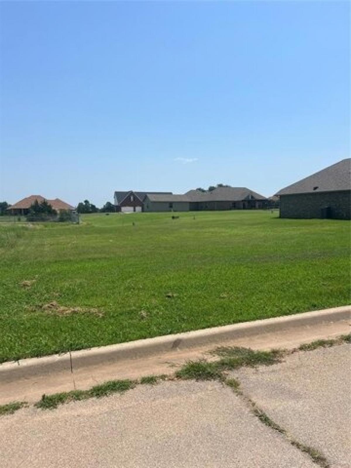 Picture of Residential Land For Sale in Perry, Oklahoma, United States