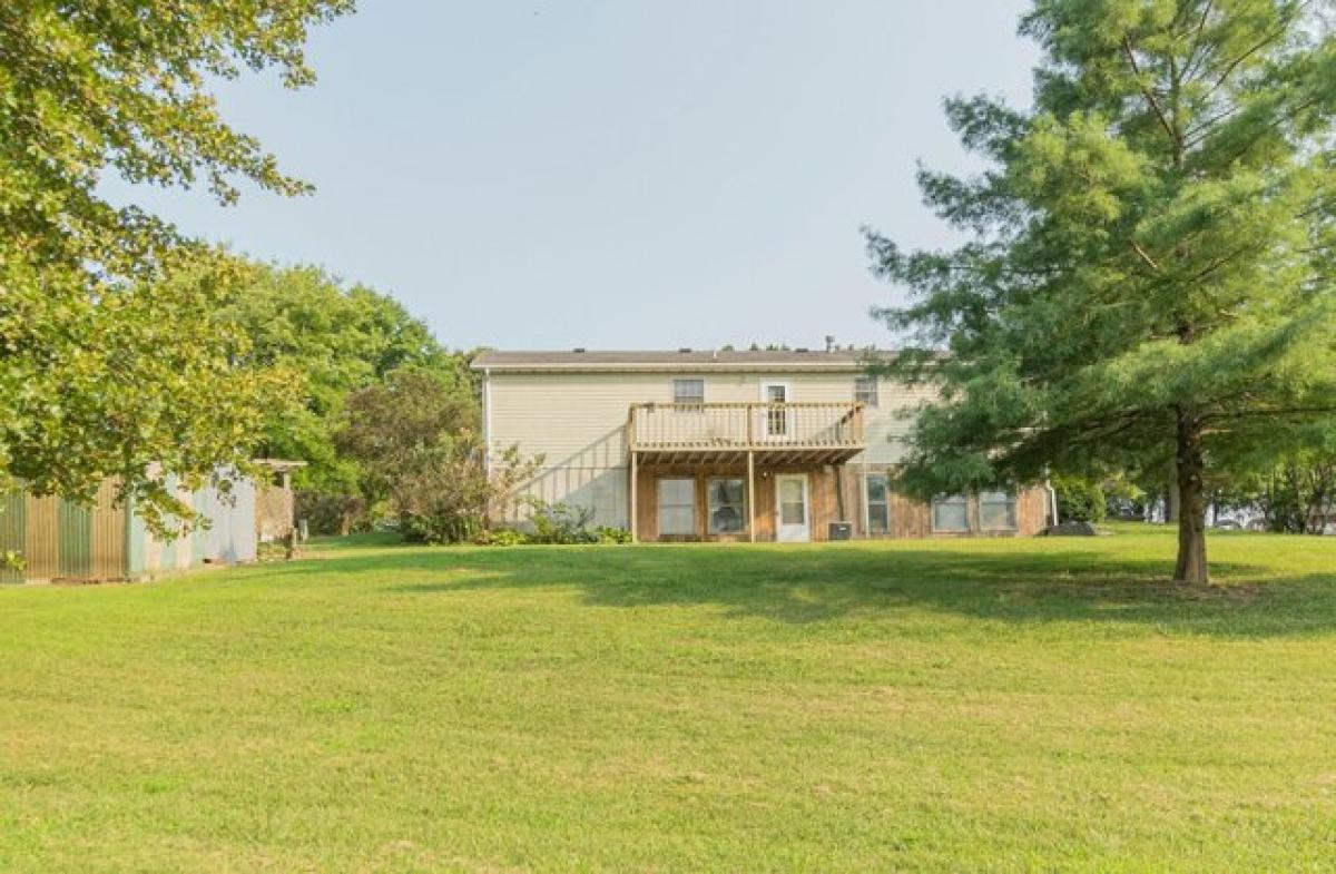 Picture of Home For Sale in Monett, Missouri, United States