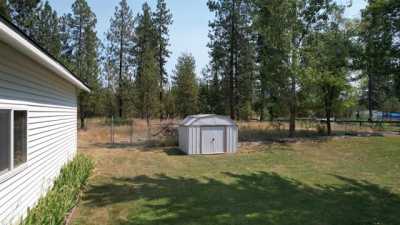 Home For Sale in Loon Lake, Washington