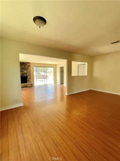 Home For Rent in Sunland, California