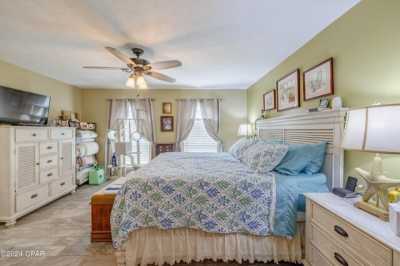 Home For Sale in Youngstown, Florida