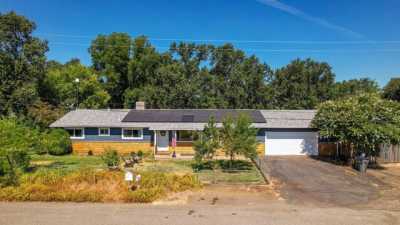 Home For Sale in Anderson, California