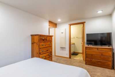 Home For Sale in Mammoth Lakes, California