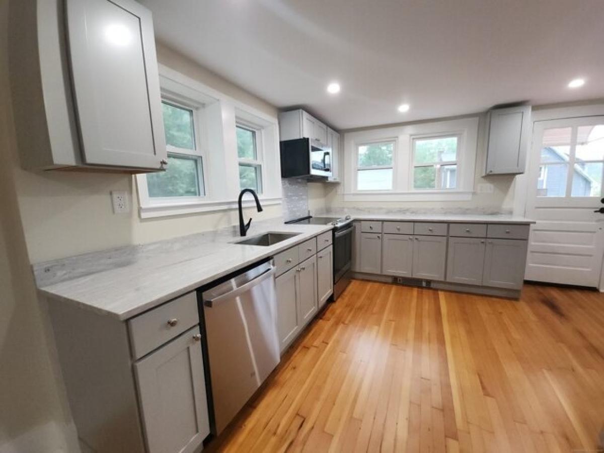 Picture of Home For Rent in Cromwell, Connecticut, United States