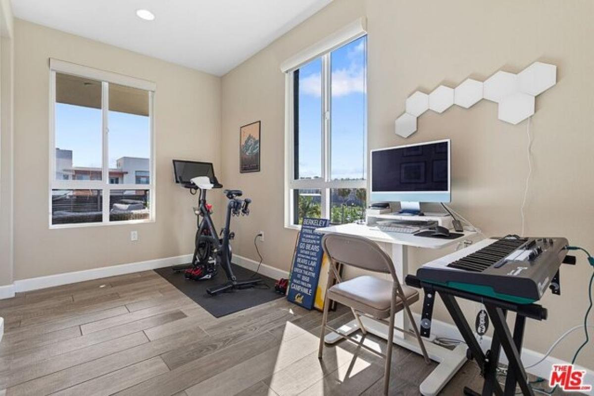 Picture of Home For Sale in Playa Vista, California, United States