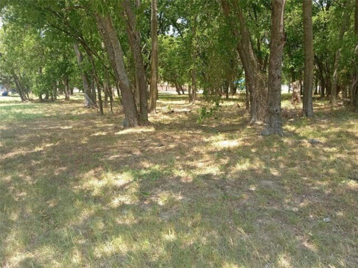 Picture of Residential Land For Sale in Ennis, Texas, United States