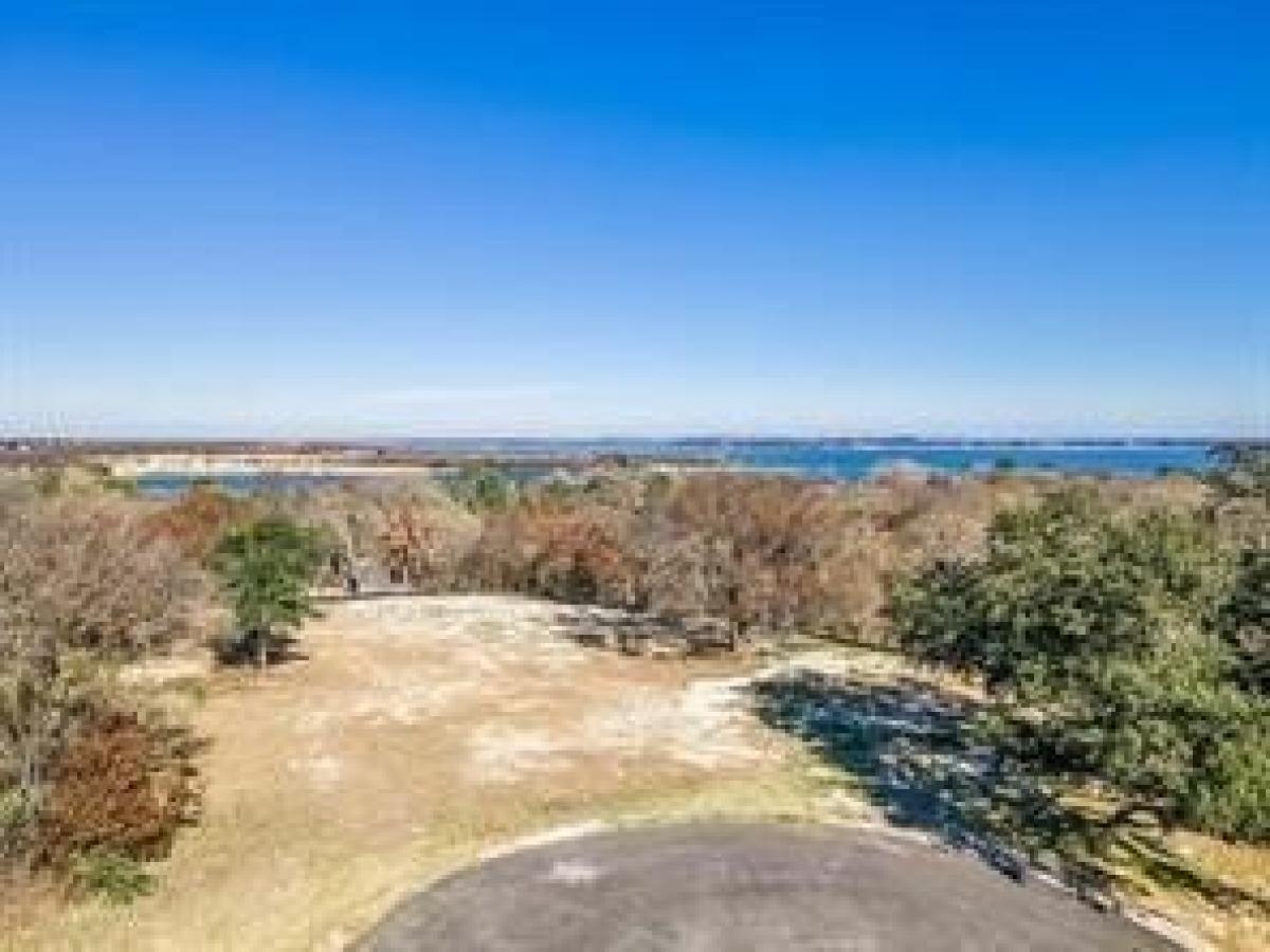 Picture of Residential Land For Sale in Azle, Texas, United States