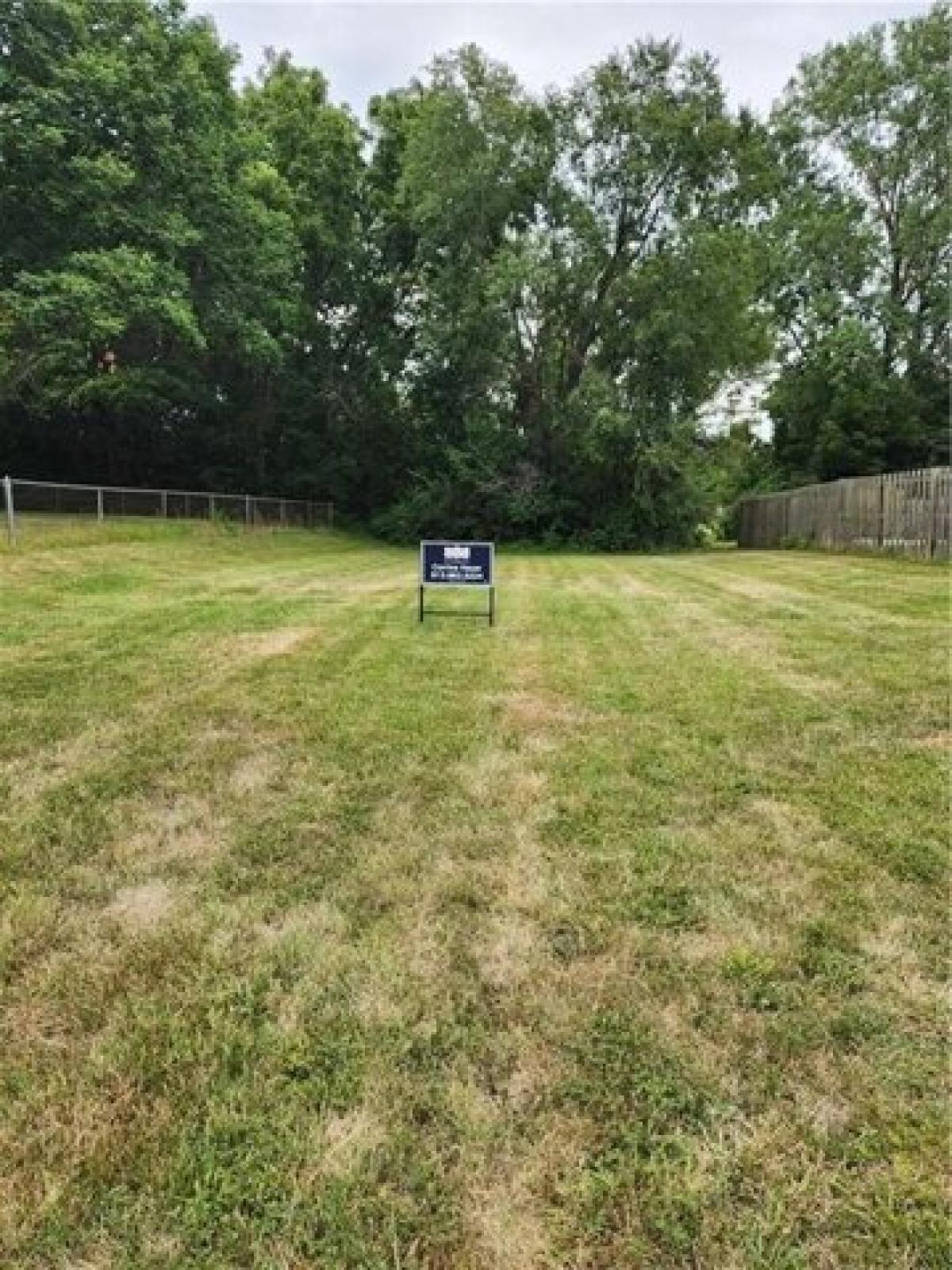 Picture of Residential Land For Sale in Belton, Missouri, United States