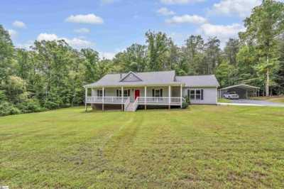 Home For Sale in Travelers Rest, South Carolina