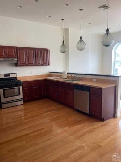 Apartment For Rent in Hudson, New York