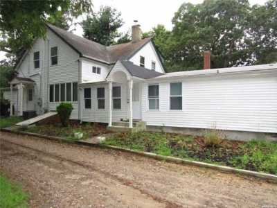 Home For Rent in Yaphank, New York