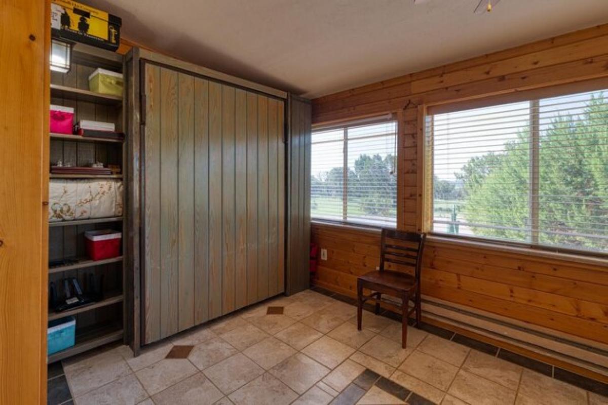 Picture of Home For Sale in Corona, New Mexico, United States