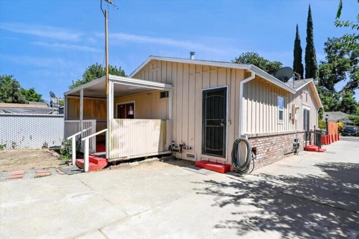 Picture of Home For Sale in Yuba City, California, United States