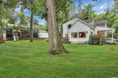 Home For Sale in Oyster Bay, New York