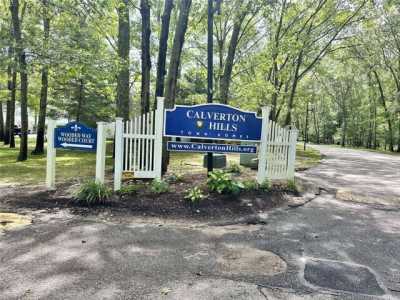 Home For Sale in Calverton, New York