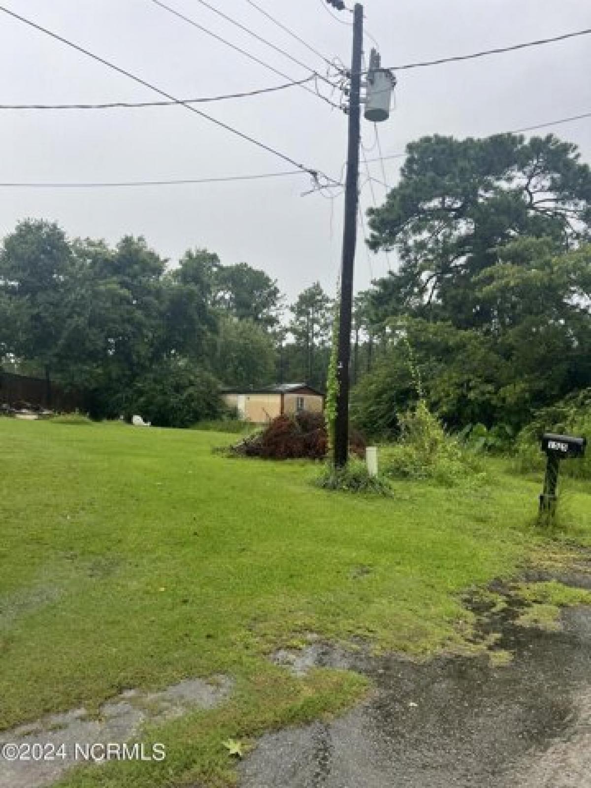 Picture of Residential Land For Sale in Midway Park, North Carolina, United States