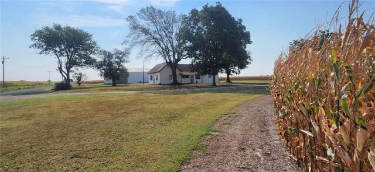 Picture of Home For Sale in Columbus, Kansas, United States