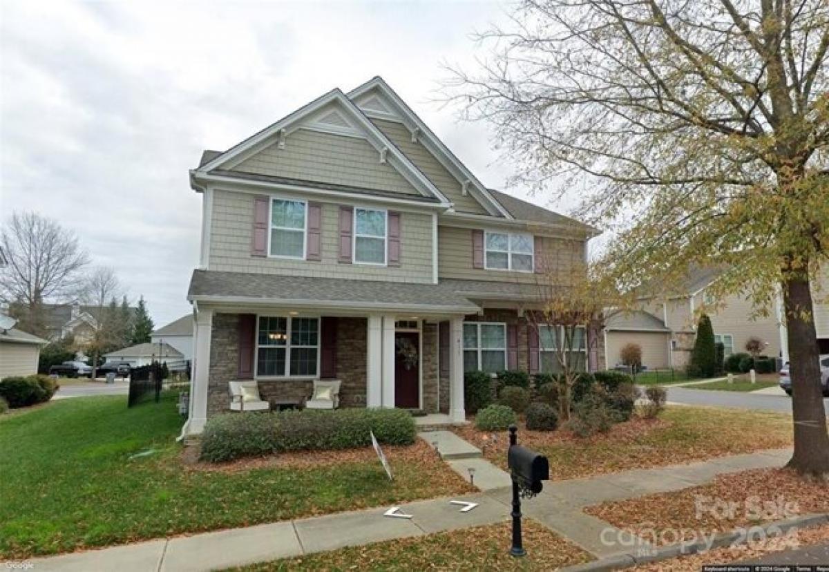 Picture of Home For Sale in Belmont, North Carolina, United States